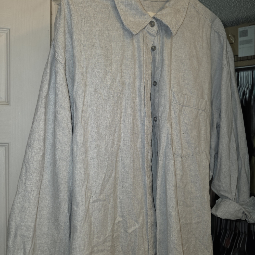 Universal Thread Light Gray Button-Down Shirt - image 1